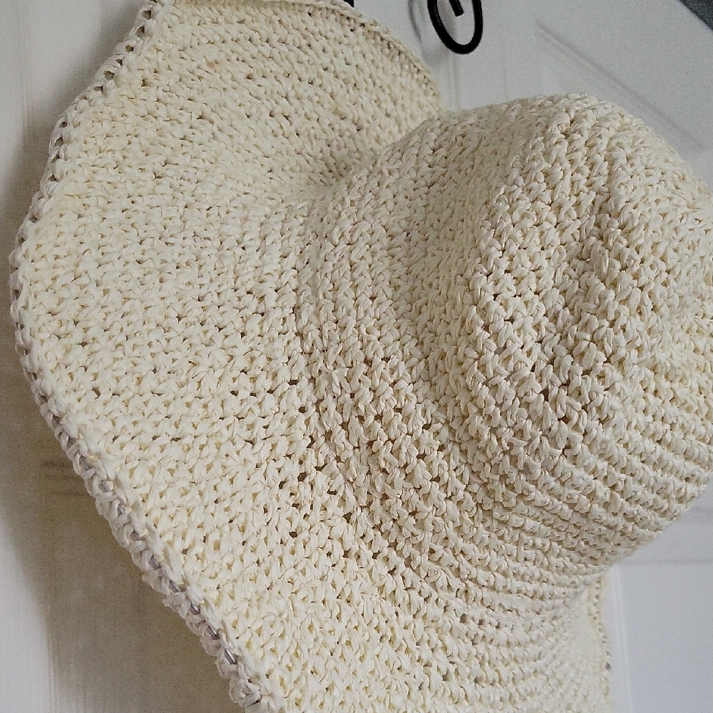 Chic Cream Woven Straw Sun Hat - Picture 8 of 9